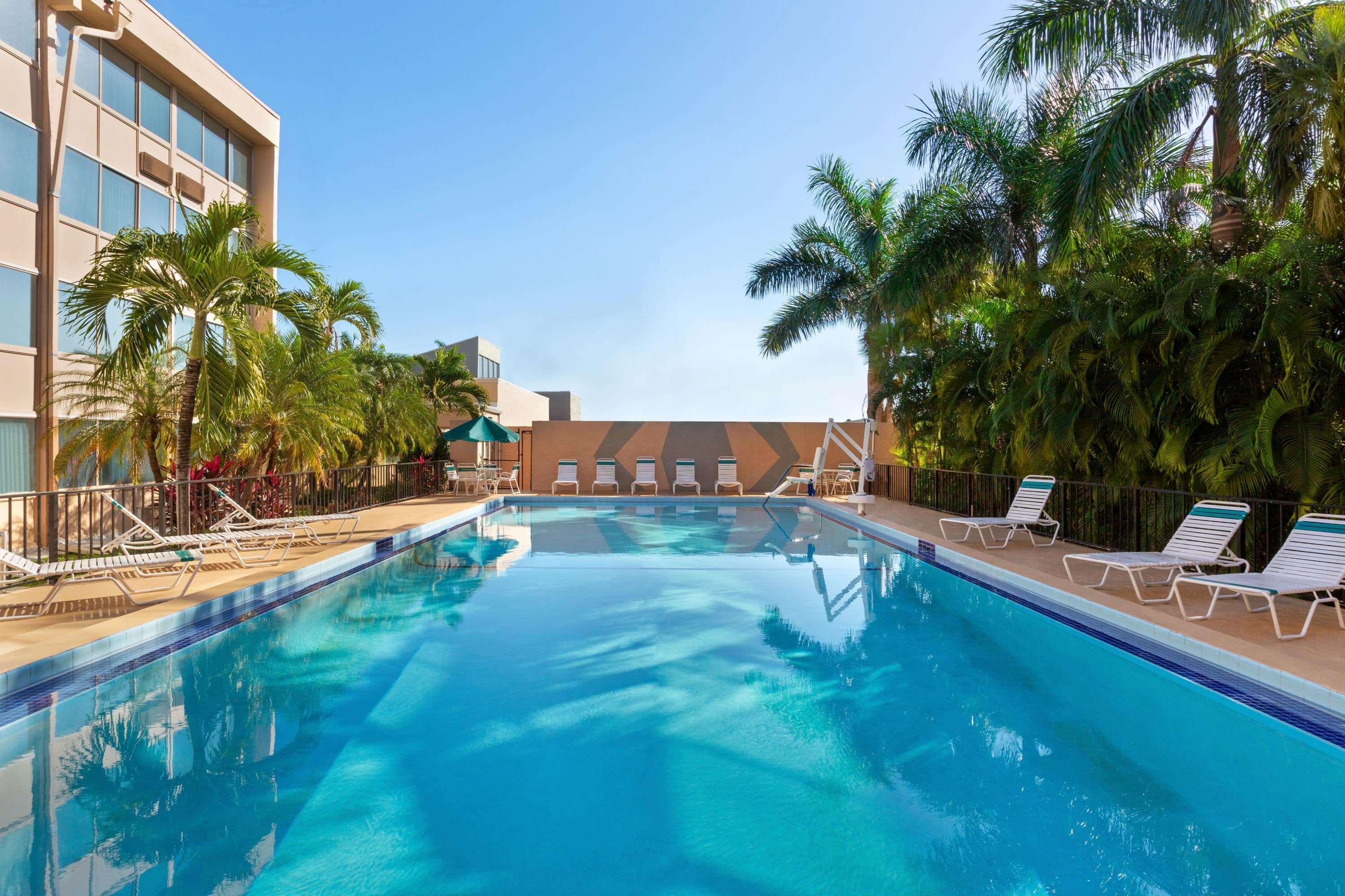 Envision Hotel Miami International Airport Экстерьер фото