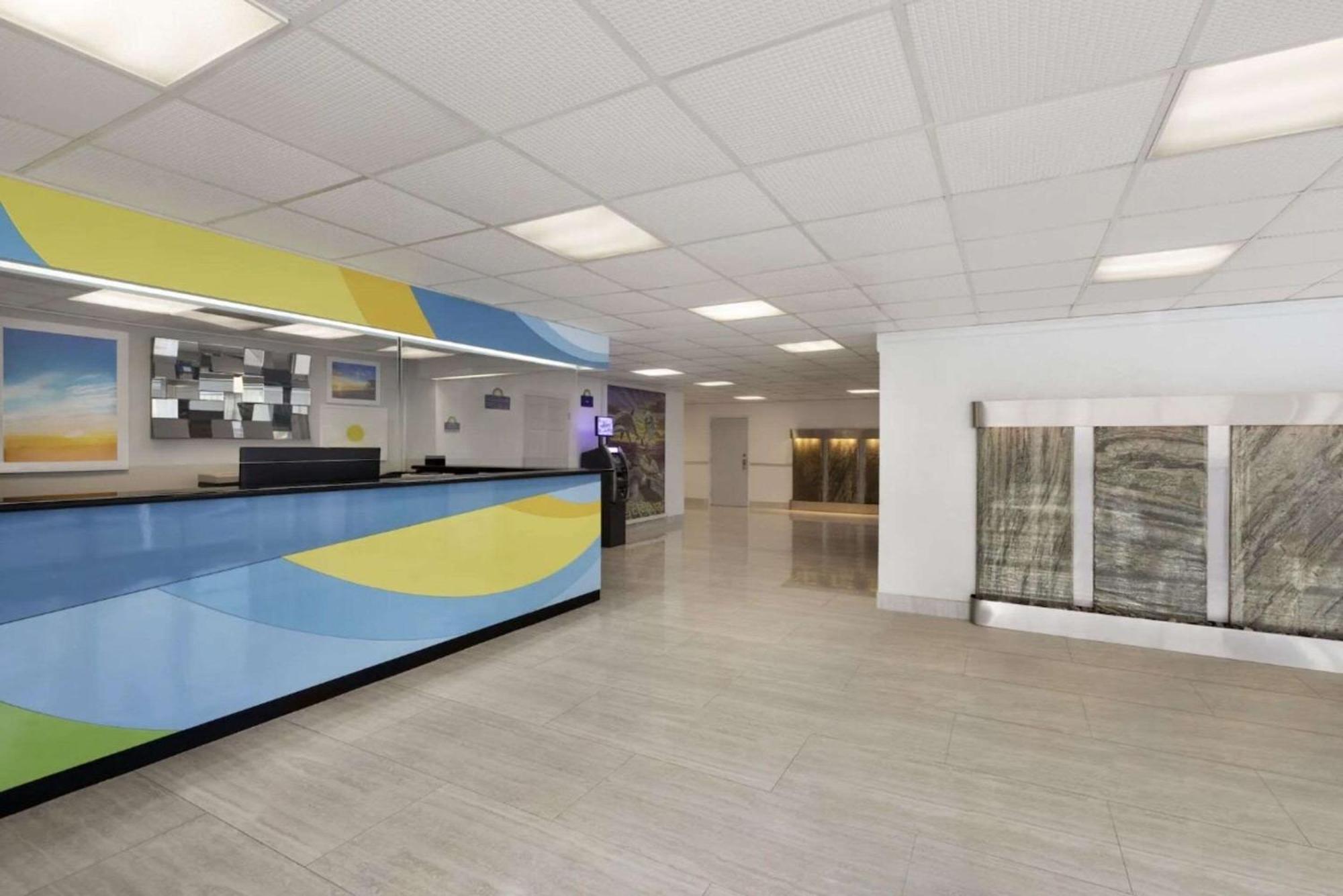 Envision Hotel Miami International Airport Экстерьер фото